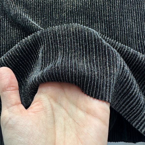 NEW Rachel Rachel Roy Black Gold Metallic Pleated Halter Neck Top - Picture 5 of 6